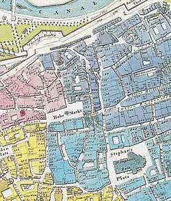 Der Hohe Markt auf einem Stadtplan von Carl Graf Vasquez um 1830; die Stadtviertel sind eingefärbt: rosa = Schottenviertl; dunkelblau = Stubenviertl; gelb = Wimmerviertl; hellblau = Kärnthnerviertl; Norden entspricht etwa 10.30 Uhr