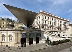 „Soravia Wing“ von 2003 an der Albertina, Wien (Architekt Hans Hollein)