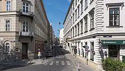 Der Beginn der Florianigasse bei der Landesgerichtsstraße