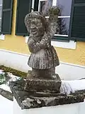 Barockfigur vor dem Eingang