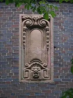 Zierelement im Klinkermauerwerk