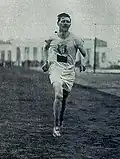 William Frank 1906 im Ziel beim Marathon