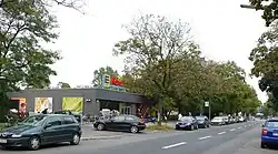 Wiesbadener Straße, Zufahrt zum Supermarkt