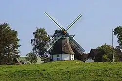 Die Windmühle „Hoffnung“, die früher in Meierwik stand und heute in Munkbrarup steht.