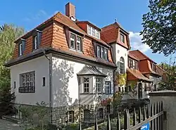 Peter-Lenné-Straße 32–34