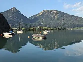 Blick über den Wolfgangsee zur Bleckwand (rechts)