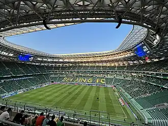 Innenansicht von der Westtribüne des neuen Stadions im Juli 2023