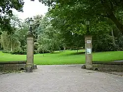 Haupteingang 51°&nbsp;16′&nbsp;2,7″&nbsp;N, 7°&nbsp;12′&nbsp;17,8″&nbsp;O51.2674047.204957