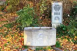 Brunnen zum Gedenken an Susanna Orelli an der Kreuzung Orelliweg-Hanslinweg