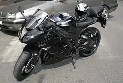 Modell ZX600R von 2009 in schwarz