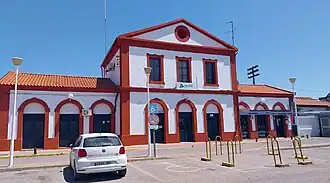 Empfangsgebäude des Bahnhofs