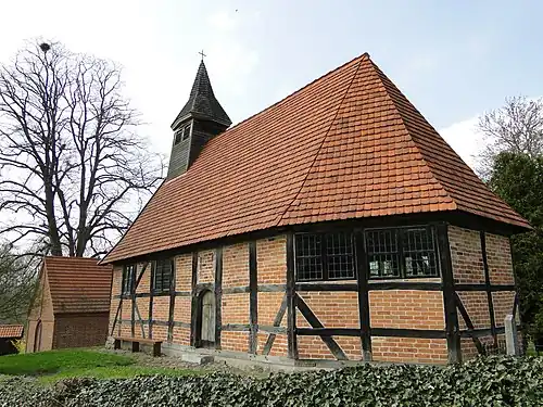 Wiederaufgebaute Fachwerkkirche (2013)