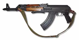 Zastava M70 mit eingeklappter Schulterstütze