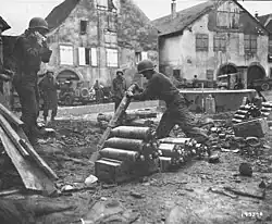 4.2-Inch Mortar M2 bei der Company D des 83rd Chemical Bn in Zellenberg (1944).
