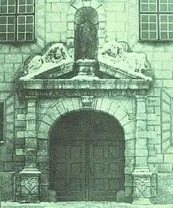 Ehemalige Zeughaus-Kaserne in Ulm, Löwentor