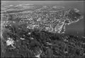 Ascona mit Monte Verità im Vordergrund. Historisches Luftbild von Werner Friedli (1953)