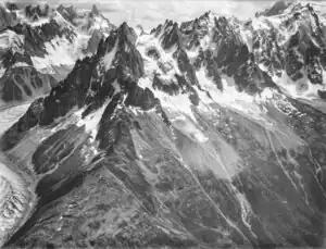 Aiguille des Grands Charmoz, Ballonaufnahme von Eduard Spelterini ca. 1909