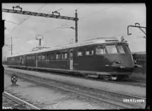 Der zweiteilige RBCFe 4/8 671 im August 1954