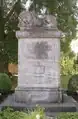 Das Kriegerdenkmal in der Dorfmitte