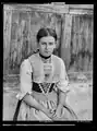 Appenzell Innerrhoden, junge Frau in Appenzeller Tracht, 1906